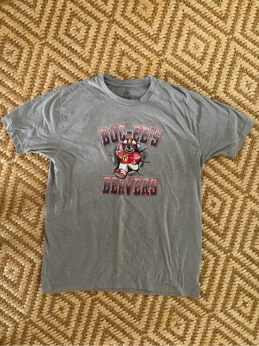 Buc-ee's Beavers Graphic Tee in Gray